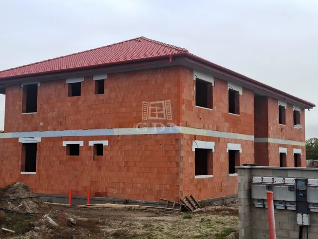 Eladó kereskedelmi és ipari ingatlan Szigethalom 104 nm