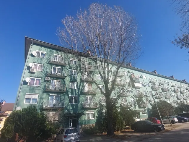 Eladó lakás Tököl, Pesti úti lakótelep 48 nm