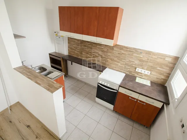 Eladó lakás Tököl, Pesti úti lakótelep 43 nm