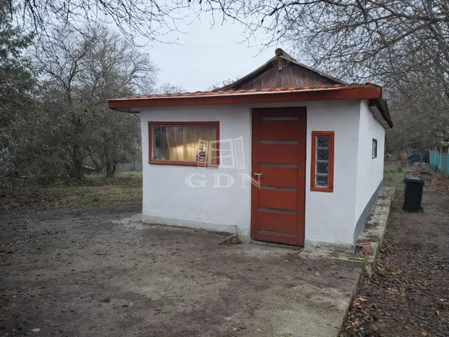 Eladó ház Szigetújfalu 27 nm