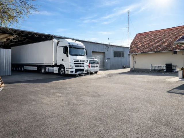 Eladó kereskedelmi és ipari ingatlan Szigethalom 6842 nm