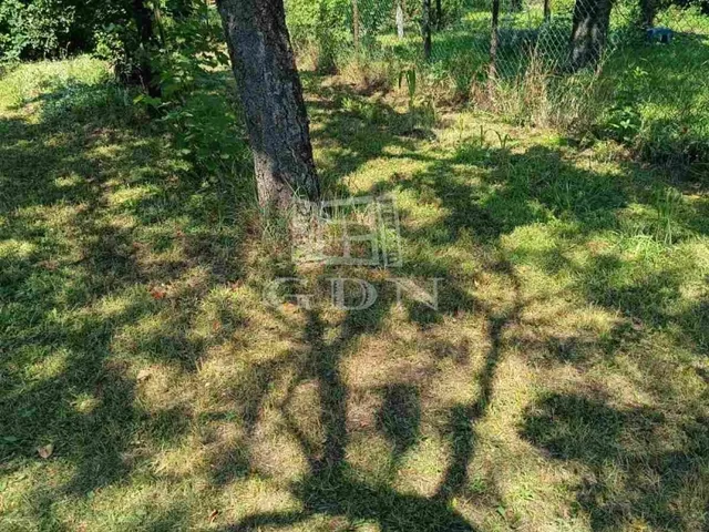 Eladó telek Szigetújfalu 1090 nm