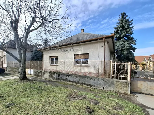 Eladó ház Majosháza 120 nm