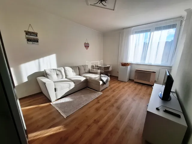 Kiadó lakás Tököl, Pesti úti lakótelep 28 nm