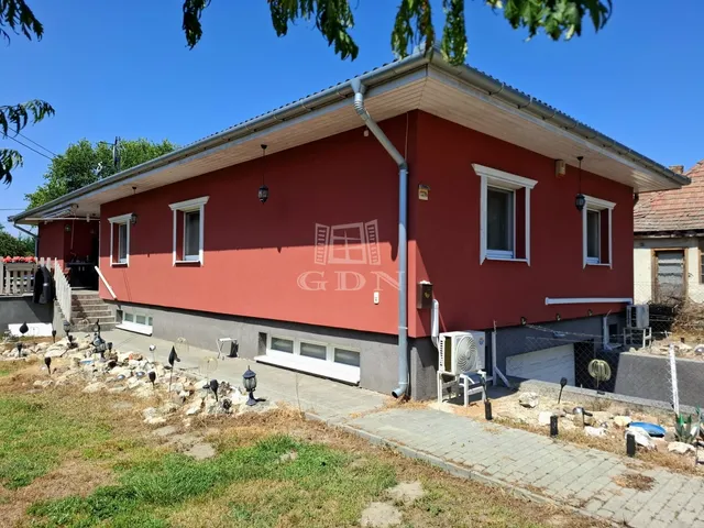 Eladó ház Szigetújfalu 135 nm