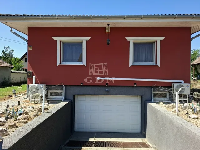 Eladó ház Szigetújfalu 135 nm