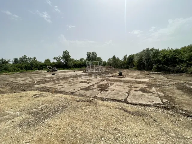 Eladó kereskedelmi és ipari ingatlan Székesfehérvár 6601 nm