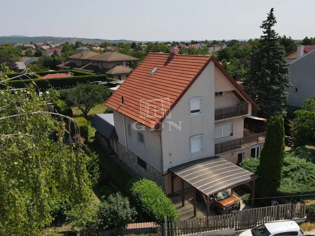 Eladó ház Székesfehérvár, Öreghegy 333 nm
