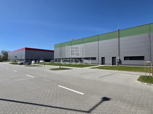 Kiadó kereskedelmi és ipari ingatlan Székesfehérvár 6023 nm