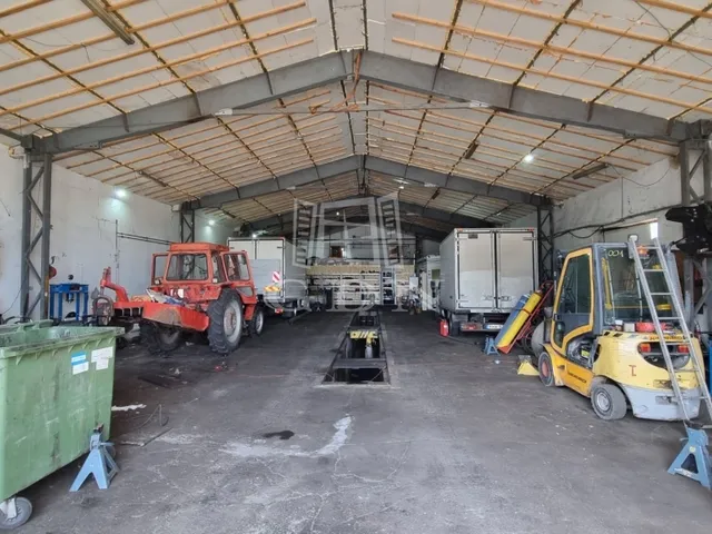 Kiadó kereskedelmi és ipari ingatlan Székesfehérvár, Váralja 414 nm