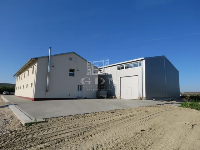 Kiadó kereskedelmi és ipari ingatlan Seregélyes 390 nm