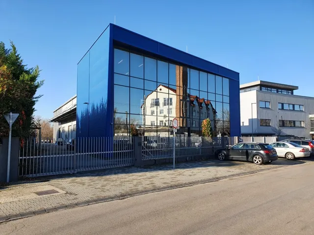 Kiadó kereskedelmi és ipari ingatlan Székesfehérvár, Búrtelep 316 nm
