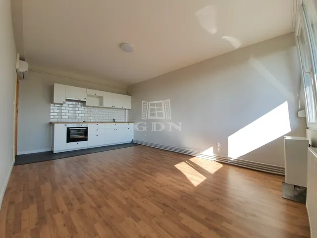 Eladó lakás Székesfehérvár, Maroshegy 56 nm