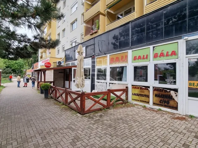 Kiadó kereskedelmi és ipari ingatlan Székesfehérvár, Víziváros 190 nm