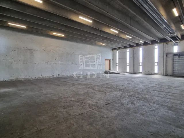 Kiadó kereskedelmi és ipari ingatlan Székesfehérvár 423 nm