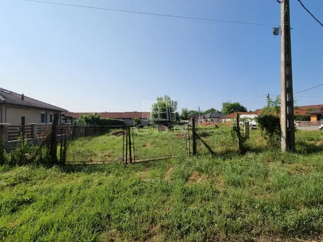 Eladó telek Székesfehérvár, Maroshegy 1010 nm