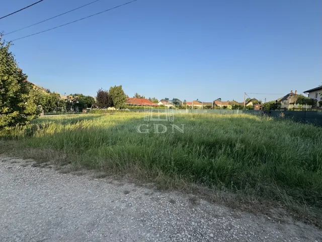 Eladó telek Gárdony 729 nm