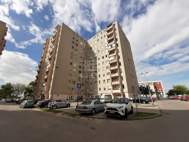 Kiadó lakás Székesfehérvár, Palotaváros 54 nm