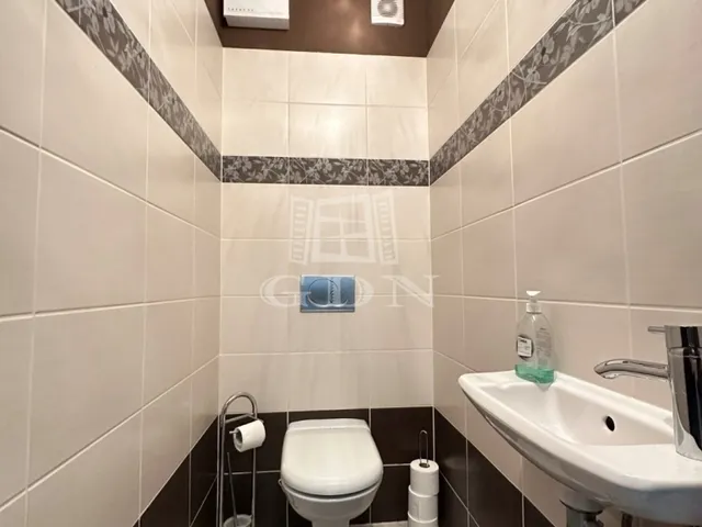 Eladó lakás Székesfehérvár, Belváros 87 nm
