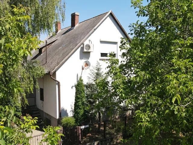 Eladó ház Kisláng 180 nm
