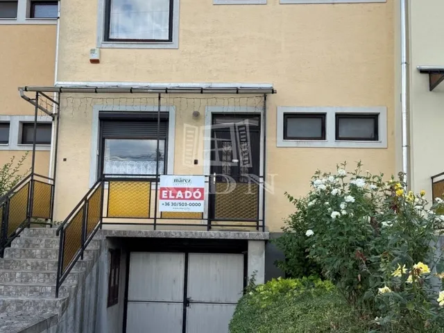 Eladó ház Székesfehérvár, Öreghegy 210 nm