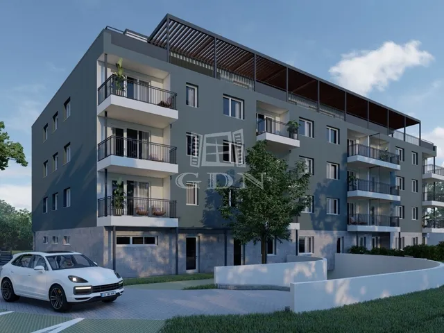 Eladó kereskedelmi és ipari ingatlan Székesfehérvár, Belváros 79 nm