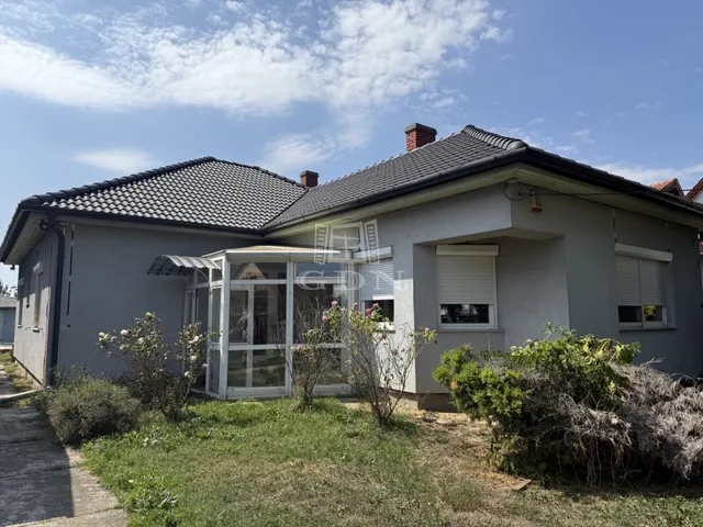 Eladó ház Székesfehérvár, Feketehegy 156 nm