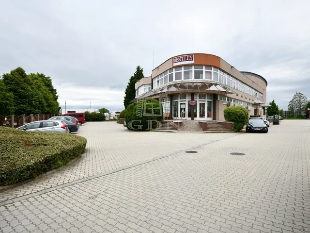 Kiadó kereskedelmi és ipari ingatlan Székesfehérvár 308 nm