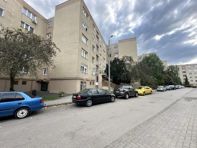 Eladó lakás Székesfehérvár, Palotaváros 49 nm
