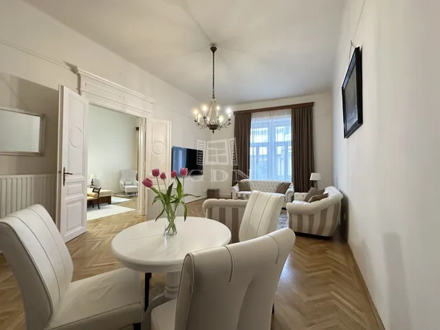 Eladó lakás Székesfehérvár, Belváros 105 nm