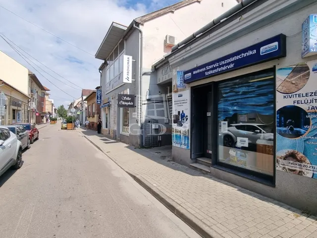 Kiadó kereskedelmi és ipari ingatlan Székesfehérvár, Belváros 53 nm