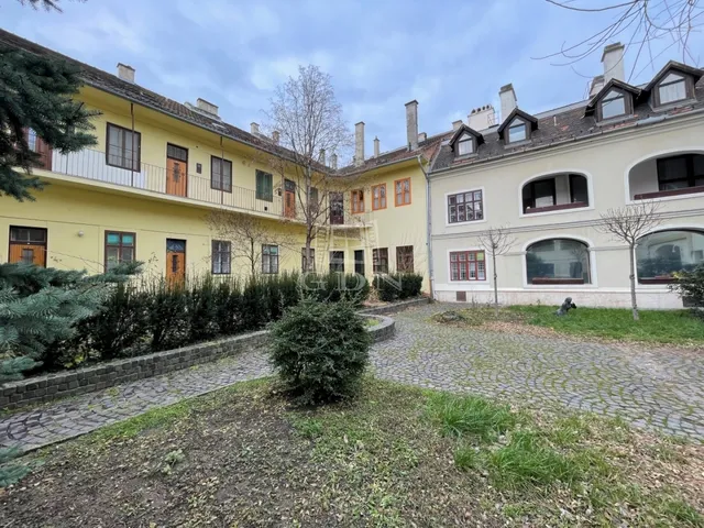 Kiadó lakás Székesfehérvár, Belváros 70 nm
