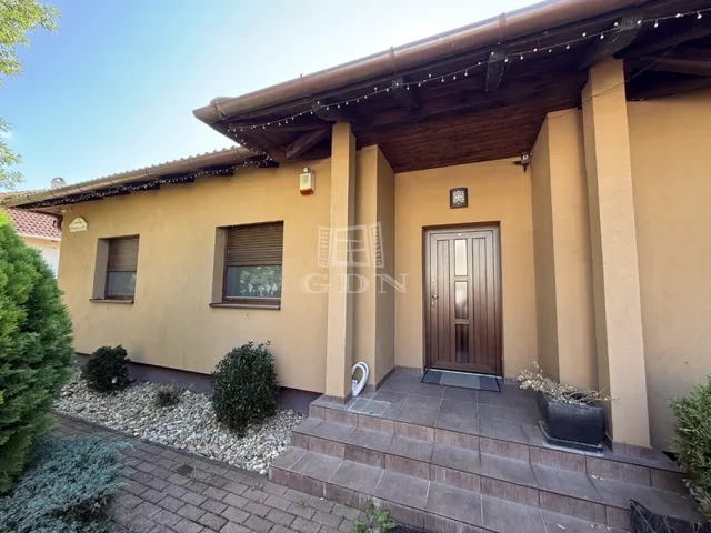Eladó ház Székesfehérvár, Maroshegy 168 nm