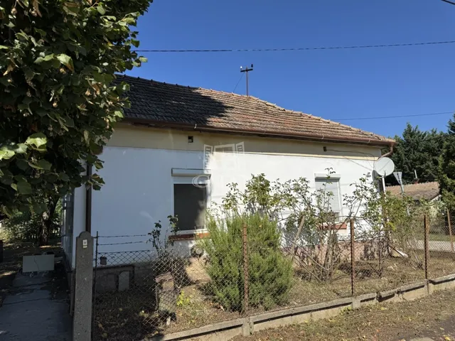Eladó ház Aba 70 nm
