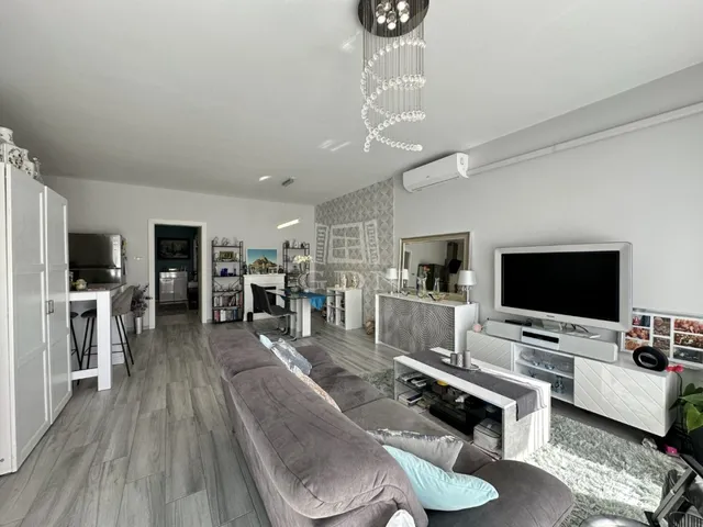 Eladó lakás Székesfehérvár, Belváros 101 nm