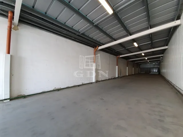 Kiadó kereskedelmi és ipari ingatlan Székesfehérvár 280 nm