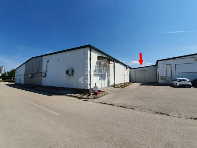 Kiadó kereskedelmi és ipari ingatlan Székesfehérvár 280 nm