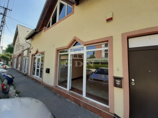 Kiadó kereskedelmi és ipari ingatlan Székesfehérvár 42 nm