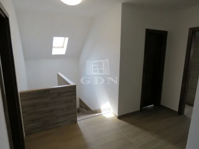 Kiadó kereskedelmi és ipari ingatlan Pákozd 93 nm