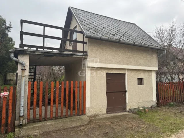 Eladó telek Szabadbattyán 1073 nm