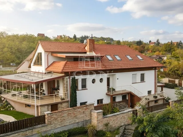 Eladó ház Pákozd 334 nm