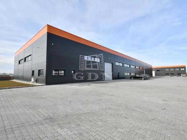 Kiadó kereskedelmi és ipari ingatlan Székesfehérvár 773 nm