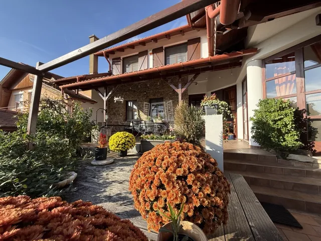 Eladó ház Székesfehérvár, Öreghegy 185 nm