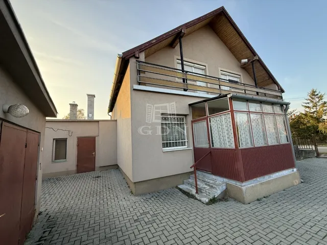 Eladó ház Székesfehérvár, Felsőváros 150 nm