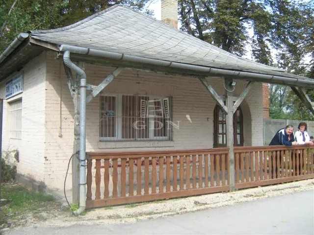 Kiadó kereskedelmi és ipari ingatlan Székesfehérvár 45 nm