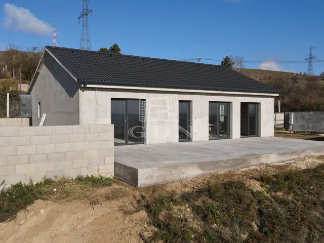 Eladó ház Csór 93 nm