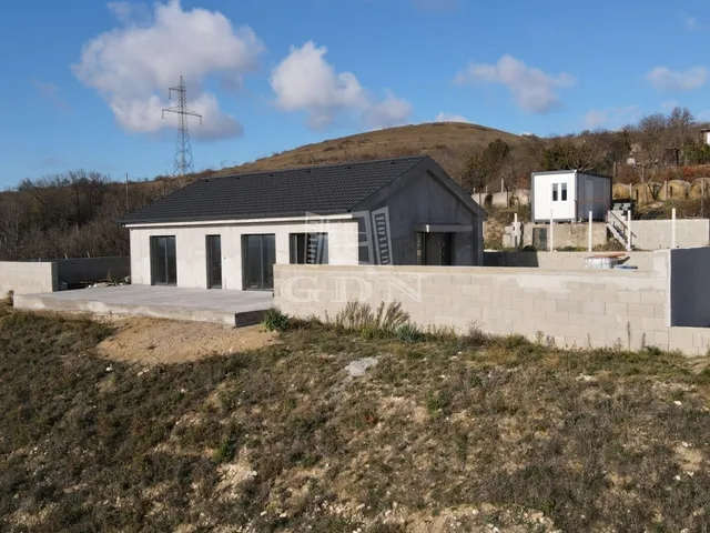 Eladó ház Csór 93 nm