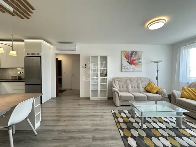 Kiadó lakás Székesfehérvár, Belváros 64 nm