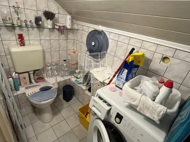 Kiadó kereskedelmi és ipari ingatlan Székesfehérvár, Palotaváros 36 nm