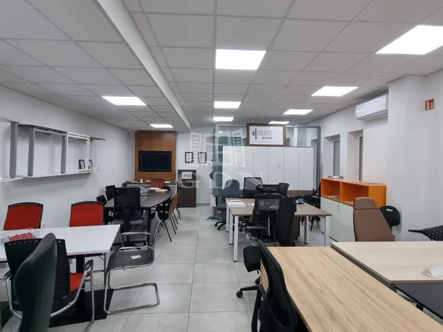 Kiadó kereskedelmi és ipari ingatlan Székesfehérvár 162 nm